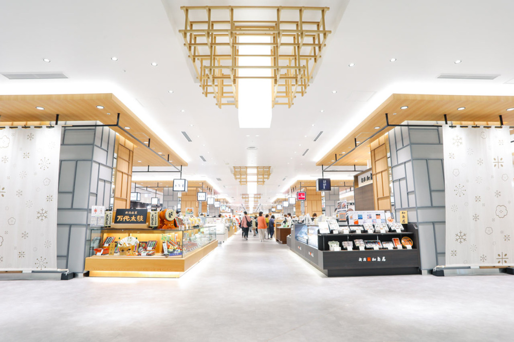 新潟駅直結の「CoCoLo新潟」