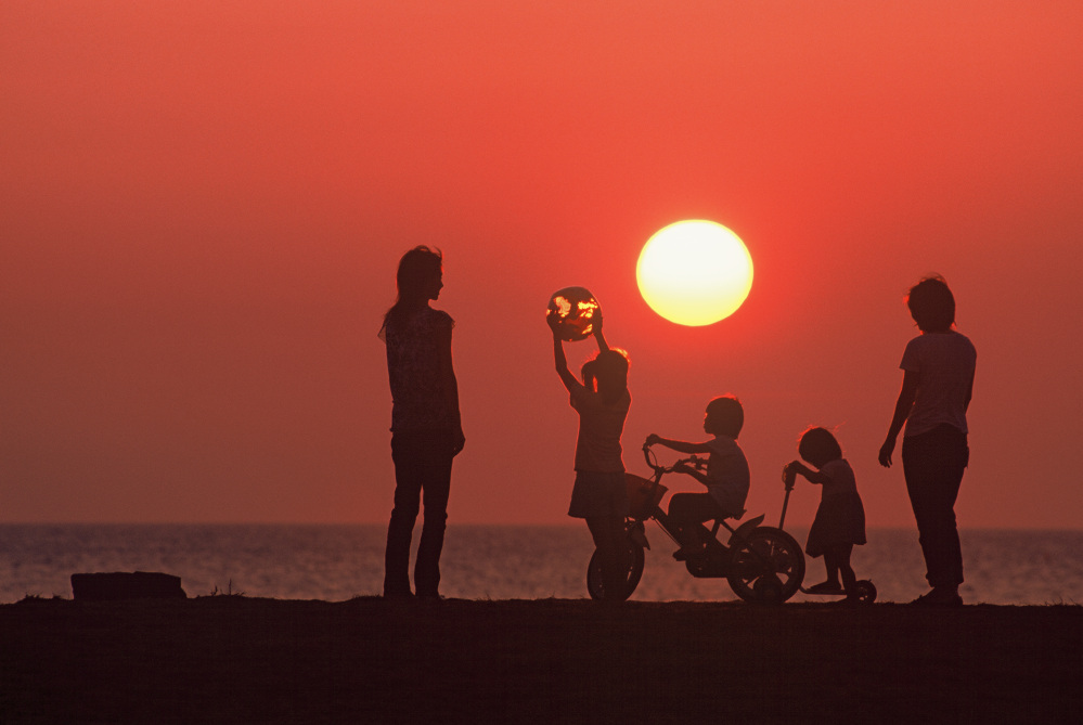 こめぐりの郷公園／第16回日本夕日写真大賞・優秀賞「夕陽の詩」／撮影：後藤秀信さん