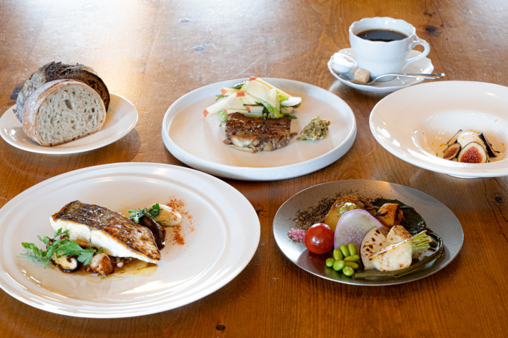 レストランカーブドッチ