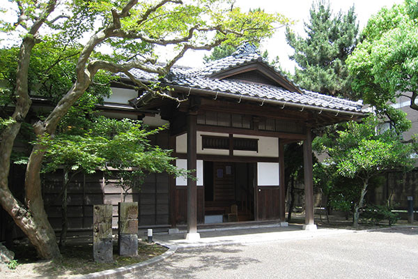 旧日本銀行新潟支店長役宅 文化・芸術施設 砂丘館