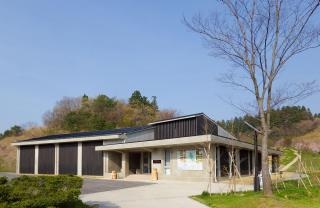 国史跡古津八幡山・弥生の丘展示館