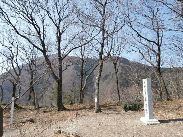 多宝山・丸小山公園登山口（天神山ルート）