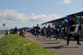 子ども大凧合戦大会