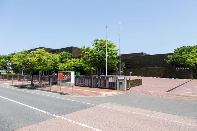 新潟市美術館