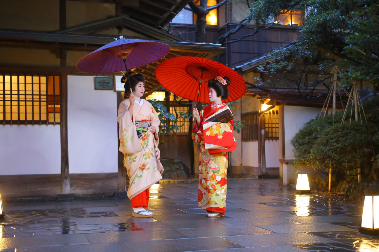 柳都に根付く、新潟古町芸妓